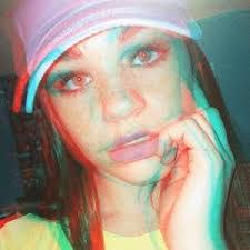 Ali Smiley's Instagram, Twitter & Facebook