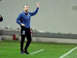 Laurențiu reghecampf a declarat că steaua nu va face deplasarea la drobeta turnu severin pentru meciul cu csu craiova. RÄƒsturnare De SituaÈ›ie Reghecampf Nu Mai Vine La Craiova PleacÄƒ In Qatar