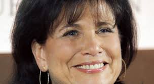 Vous êtes toujours plus nombreux à lire marianne sur le web, et nous nous en réjouissons. Le Retour D Anne Sinclair A La Television C Est Cette Semaine Le Temps
