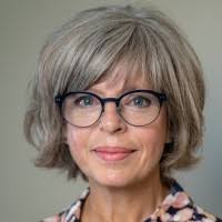 900+ "Dyanne" profiles