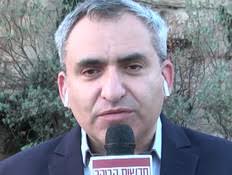ריטה שידעה על הרומנים הרבים של הזמר, החלה עם הזמן לחוש דאגה וכעס. ×'×—×™×¨×•×ª Mako ×ª×›× ×™×•×ª ×§×©×ª