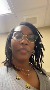 Cleaning with Kena still up and running just been a lil quiet🖤💜🖤,  #SheCleanToilets