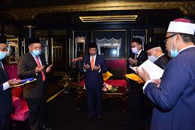 Majlis agama islam dan adat melayu terengganu listed as maidam. Th Pays Zakat Totalling Rm6 7 Million To Majlis Agama Islam Dan Adat Melayu Terengganu Maidam Tabung Haji