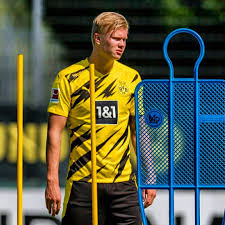 Erling Haland Em 2020 Jogadores De Futebol Futebol