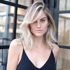 When combined with a nice choice of hair color, side bangs will definitely make you a real headturner. 47 Fresh Hairstyle Ideas With Side Bangs To Shake Up Your Style