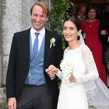 Agentur heppeler internationale agentur f. Gzsz Star Chryssanthi Kavazi 3 Brautkleider Fur Die Hochzeit Mit Tom Beck Gala De