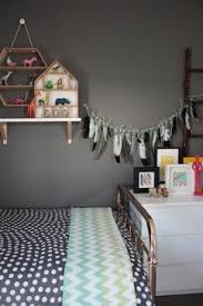 غرفة نوم أطفال بنات تحت سن 4 سنوات مودرن بجدران رمادية 10 ديكورات غرف نوم room design bedroom interior wall colors bedroom colors