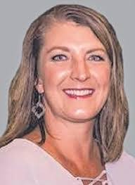 Laurie Dalton's Instagram, Twitter & Facebook