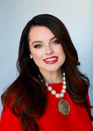 Why Sell Your Home This Winter? ❄️ Winter may seem like an unlikely time to  sell, but it's actually a great opportunity! Here's why: ✓ Serious Buyers:  Winter buyers are motivated and