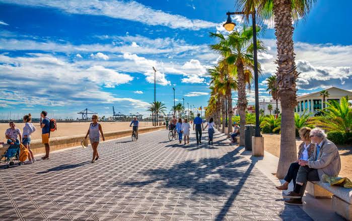 MALVARROSA' BEACH OF VALENCIA • 24/7 Valencia