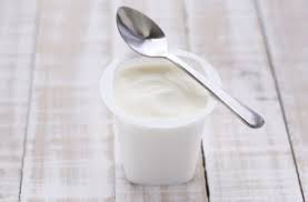 Se avete deciso di continuare con la produzione settimanale di yogurt, dopo un mesetto vi consiglio di ricominciare nuovamente con dello yogurt. Come Fare Lo Yogurt In Casa Senza Yogurtiera Ingredienti E Ricetta