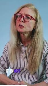 Annie Hartley's Instagram, Twitter & Facebook