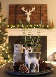 The Best Christmas Table Decorations For All Your Holiday Parties Christmas Centerpieces Christmas Table Decorations Christmas Table Setting Centerpieces