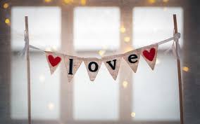 En el último top de fondos de pantalla del año 2020, regresamos una vez más para ayudarte a dar un cambio de aires a la pantalla de inicio de tu móvil, tablet u ordenador con una nueva colección de wallpapers en alta resolución que puedes descargar totalmente gratis. Fondos De Pantalla Amor Banderas Cuerda Creativa 1920x1200 Hd Imagen