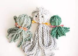 See more ideas about knitting magazine, knitting books, crochet magazine. Finger Knit Octopus Review Of Knitting Without Needles Book
