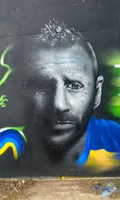 Muralist for large indoor black and white mural in Kensington