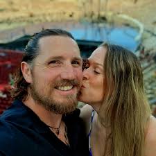 Proud moment! Me and my 1 day old son!! He's just amazing and  @lorenzomingus did so amazing too. https://t.co/SF6UcT6brB