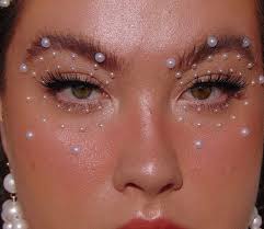 Allure Magazine On Instagram If You Scroll Through Your Feed You Ve Probably Seen Pearl Makeup Ranging From Artistry Makeup Editorial Makeup Creative Makeup