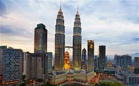 Siap dibina pada tahun 1973 dan merupakan bangunan tertinggi di usa. 10 Senarai Bangunan Tertinggi Dunia Myrokan