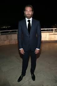 In the previous james bond film spectre (2015) james bond wore several tom ford o'connor suits and other clothing items, see an overview of. Bradley Cooper Wearing Tom Ford O Connor Base Sharkskin Suit In Bright Navy Best Dressed Man Celebrity Style Men Tom Ford Suit