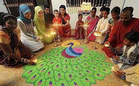 Hari raya aidilfitri sees families and friends seeking forgiveness from each other, visiting ancestors' graves, saying prayers at the mosque and visiting relatives and friends to feast traditional malay. Perayaan Masyarakat Di Malaysia