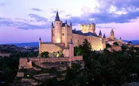 Camino de la playa urb. Alcazar Burg Erstaunliche Und Uralte Schlosser Die Gut Erhalten Sind