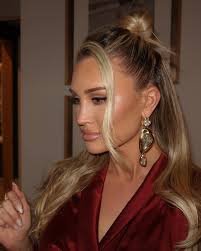 Last nights look✨ I love celebrating friends and their successes🥹  @inmysundays @malloryervin I filmed a tutorial