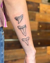 Broken Arrow Tattoo Studio...