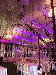 11.9 tuhatta seuraajaa, 264 seurattavaa, 1,061 julkaisua. Gallery Laman Kayangan