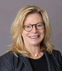 Denise Flynn's Instagram, Twitter & Facebook