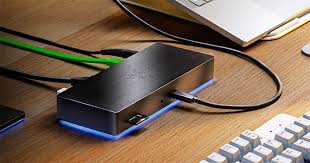 razer 連thunderbolt 4 集線器也能走 電競風 你懂得 電腦王阿達in 2021 razer best laptops dock