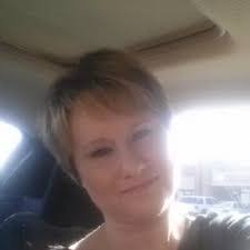 Karla Kahm's Instagram, Twitter & Facebook