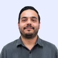 Noe Arce's Instagram, Twitter & Facebook