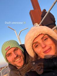 Toeristenbingo in Málaga en Madrid ✓ Zeven foto's met m'n Pa erin: Palacio,  Padron Peper, GuaPa, Pablo Picasso, Palmboom, Paëlla én Aperol. Natuurlijk.  Hasta luegooo Spanje🌞