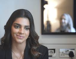 Sanam Saeed Projects :: Photos, videos, logos, illustrations and branding  :: Behance