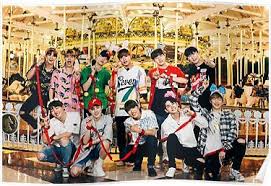 Los fanáticos estarán encantados de ver secuencias exclusivas detrás de las escenas y conocerán a cada miembro. Wanna One Go Carrousel Poster By Jessica Chi Selebritas Selebriti Aktris