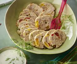 Galantine De Poulet Sauce Au Yaourt Et A L Aneth Recette Idee Recette Salade De Crevettes Alimentation