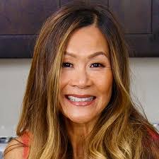 Tracy Mays's Instagram, Twitter & Facebook