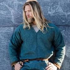 Not only does he have a beard but he's also a lieutenant in the royal norwegian army. Lasse Lokken Biography Age Salary Net Worth 2020 Girlfriend Instagram Bio Gossipy