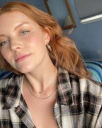 Emma Cain's Instagram, Twitter & Facebook