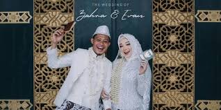 Evan dimas, 26, from indonesia bhayangkara fc, since 2020 central midfield market value: 6 Potret Akad Nikah Evan Dimas Dan Dewi Zahra Serba Putih Dan Penuh Khidmat Merdeka Com