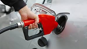 Tüketici mazota zam, benzine zam kelimelerini duymaktan hiç hoşlanmasa da petrol piyasasındaki dışa bağımlılık 2020 yılında da akaryakıt zamları üzerinde etkili olacak ve. Son Dakika Haberler Benzin Ve Motorin Fiyatina Zam Yolda