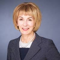 Paula Giles's Instagram, Twitter & Facebook