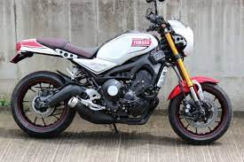 再び xsr900 オーナーに朗報 rz900 のフェイスが手に入るビキニカウルが出たぞ forride フォーライド カフェレーサー バイク カウル バイク