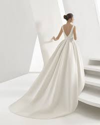 Hochzeitskleid u boot sind zu den verschiedenartigsten anlässen eine schicke wahl. Pin Auf 2019 Bridal Collection