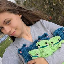 Crochet PATTERN Leggy Froggy