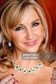 Lesley Kiser's Instagram, Twitter & Facebook