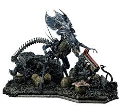 Queen Alien Battle Diorama By Prime 1 Studio Sideshow Collectibles Xenomorph queen transparent background png clipart. queen alien battle diorama by prime 1 studio