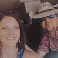 Desirae Thomas's Instagram, Twitter & Facebook