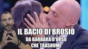 In collegamento con loro è apparso però pure il. Il Bacio Di Paolo Brosio Alla Sua Fidanzata Da Barbara Durso Youtube